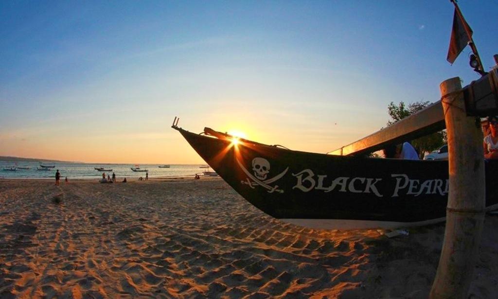 Sulis Beach Hotel & Spa Kuta Lombok Exterior foto